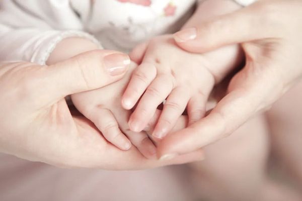 從香港到深圳，37歲的她壹次移植就好孕