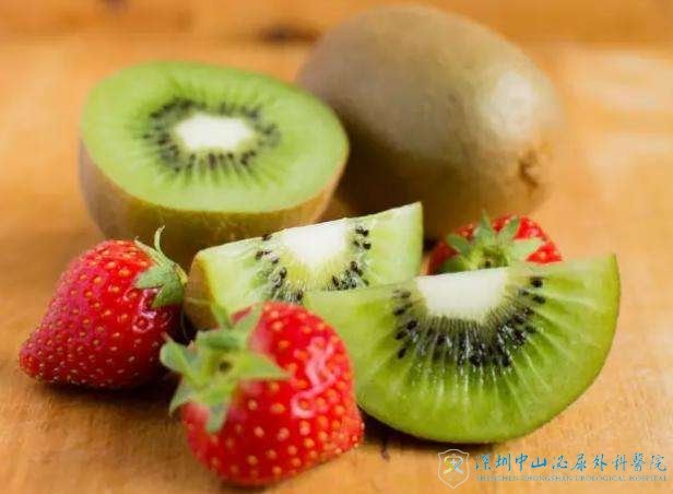 试管婴儿移植之前可以多吃一些含有叶酸的食物